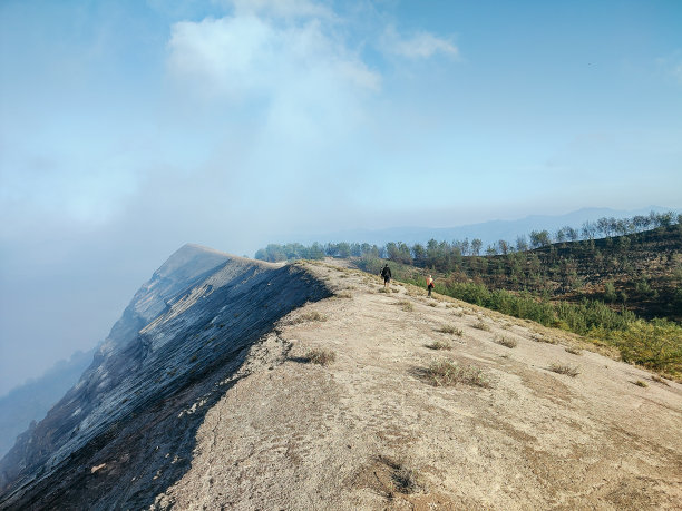 恩德市伊亚火山的火山口图片下载