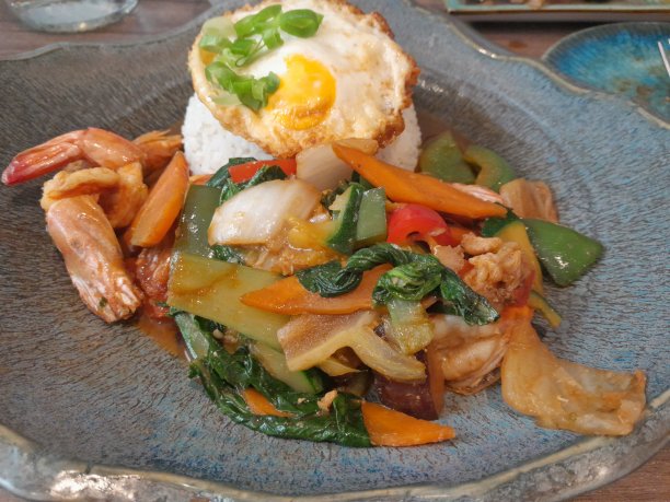 韩国菜，配虾和鸡蛋图片下载