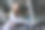 照片集蛋白质。从厕所更衣室到健身房的过程。女子在健身房健身训练用哑铃健身运动，运动员锻炼肌肉图片下载