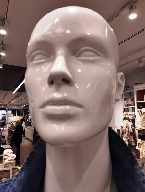 商店里的人体模型图片下载