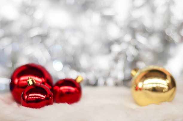 圣诞特写-图案白色背景的圣诞或新年装饰背景，空间添加文字或图片。图片下载