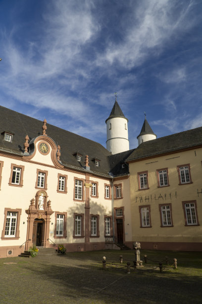 德国克洛斯特·斯坦菲尔德修道院的大门图片下载