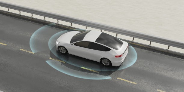 采用雷达扫描的高速公路自动驾驶汽车，采用智能人工智能技术的未来自动驾驶电动汽车，无线驾驶导航概念3d渲染鸟瞰图图片下载