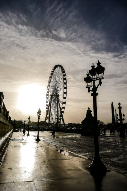 摩天轮在协和飞机的位置，照片是巴黎大都会美丽的全景图片下载
