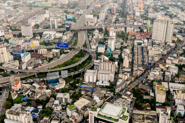 从埃菲尔铁塔鸟瞰巴黎，数码照片图片作为背景图片下载