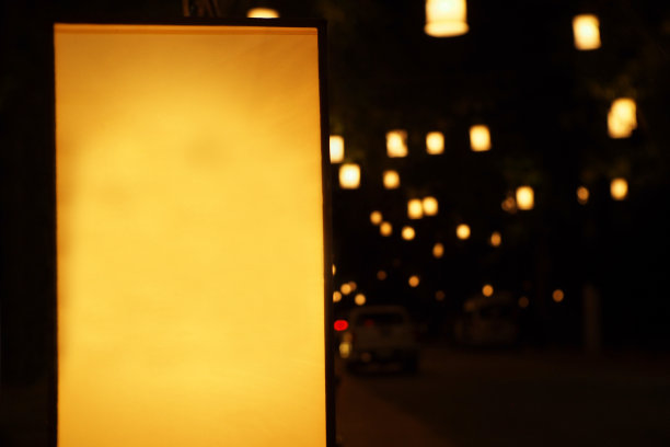 古代纸灯笼的空白照明纸。用于插图的图片，背景图像或复制空间。图片下载