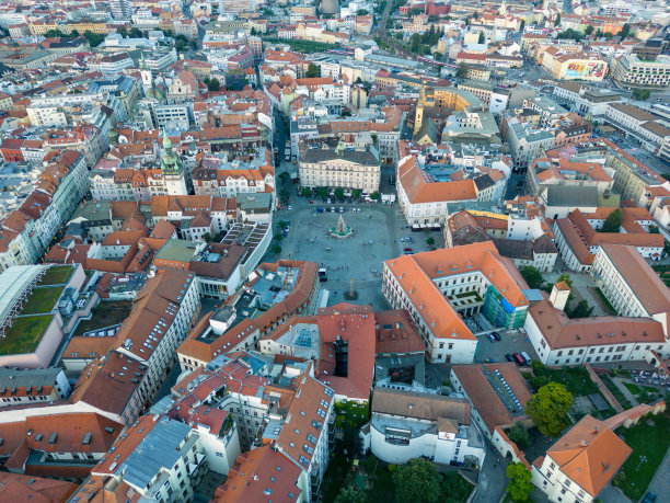 布尔诺蔬菜市场广场航拍照片图片下载
