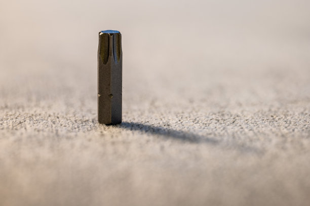 一个六角头位螺丝刀的微距照片图片下载