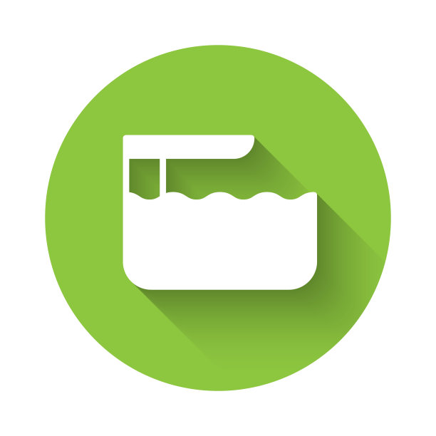 白色跳水板或跳板图标与长阴影背景隔离。绿色圆形按钮。向量图片下载