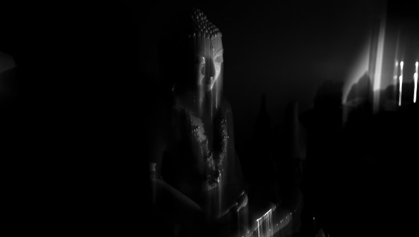 19世纪的古董白佛图片下载