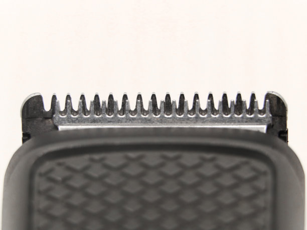 剪发器或修剪器刀片的剃刀齿图片下载