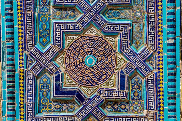 色彩丰富的复古表面，古老的东方图案。背景是具有装饰价值的纹理。用于覆盖或纹理设计图片下载