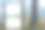 芬兰雾蒙蒙的树林里的两个空标志。图片下载