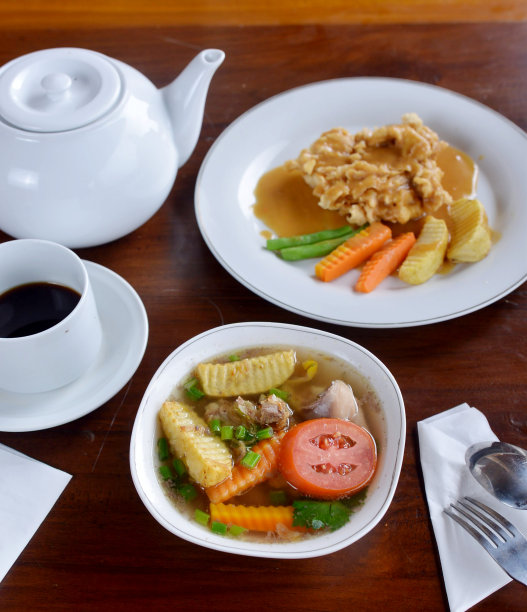 汤和鸡排图片下载