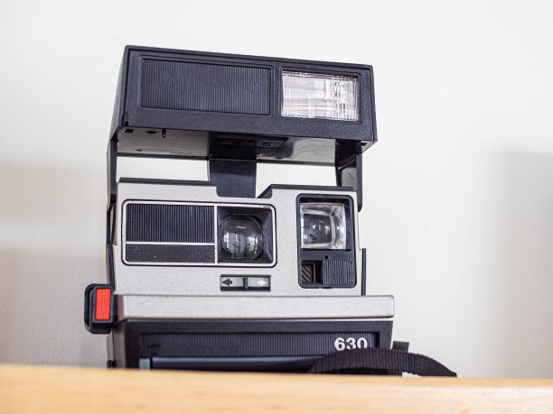 宝丽来相机照片老电影复古风格复古即时图像空白照片记忆相框闪光打印旧时尚相册打印1990 1980年经典垂直古董模板边框图片下载