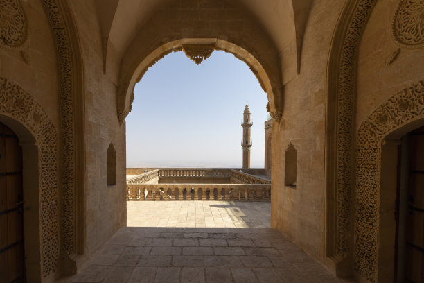 马尔丁, 土耳其的辛奇里耶和卡西米耶伊斯兰学校无人机照片图片下载