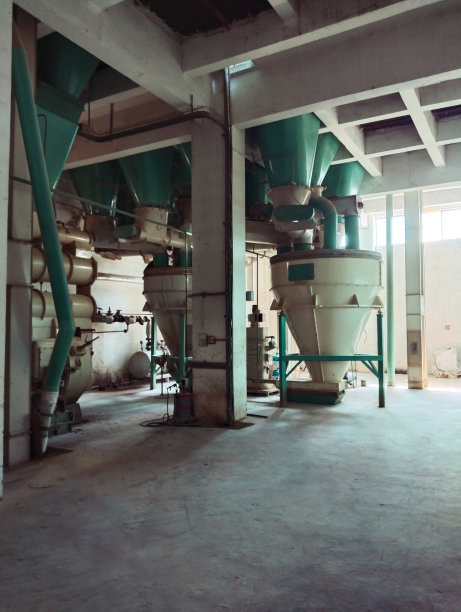 饲料加工厂家禽饲料颗粒加工单位机械厂设备动物饲料加工厂供应商，面料，图片照片图片下载