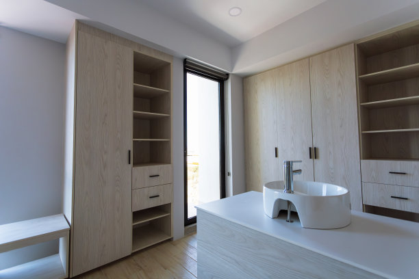 豪华浴室的内部图片下载