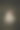 陛下。优雅的小公主的肖像，女孩穿着白色礼服在复古的背景。童话人物。故事的故事。图片下载