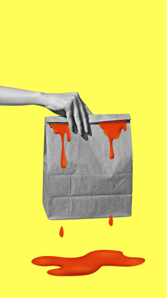 海报。当代艺术拼贴。现代创意模式。单色手持交付袋与红色液体对黄色背景。图片下载