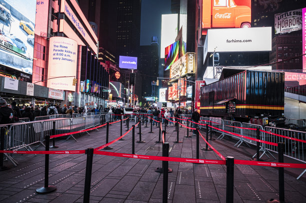 2021年12月29日，时代广场准备倒计时图片下载