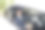 穿着西装开车的亚裔男性司机图片下载