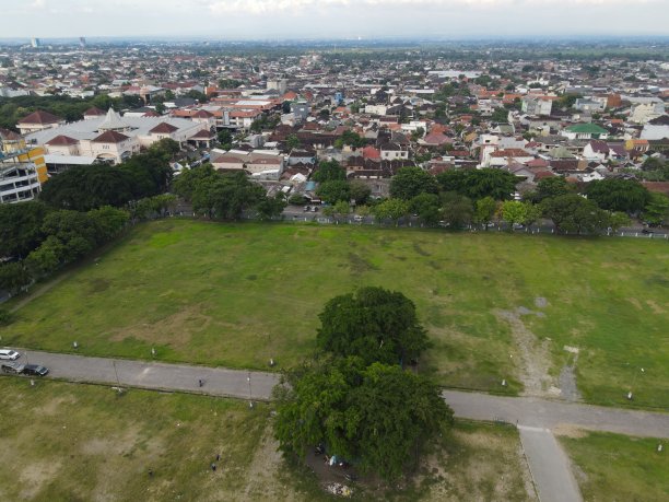 从无人机上看到的泗水北广场图片下载