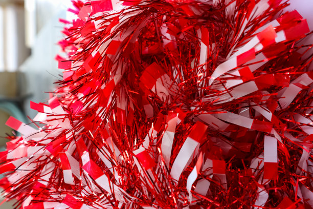 金属丝花环，假日的装饰品图片下载