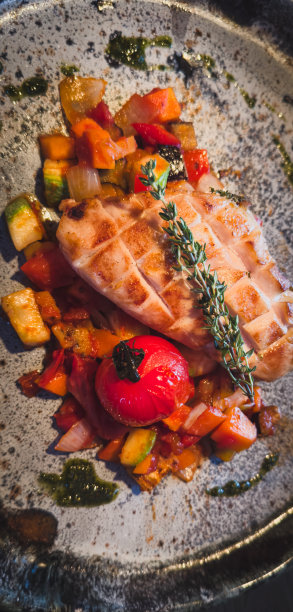 蔬菜烤鸡图片下载