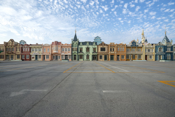 公园里的童话小镇和广场图片下载