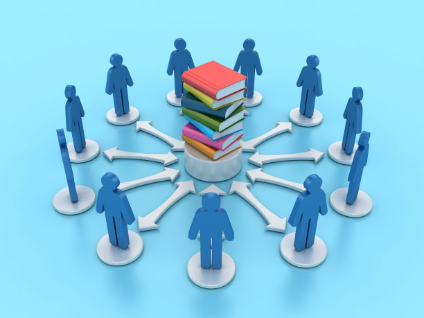 一叠带有象形文字的书图片下载