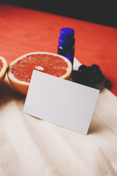 产品形象的名片模型为有机化妆品企业图片下载