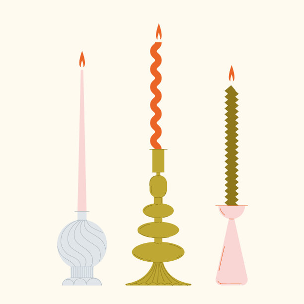 一套长蜡烛在玻璃烛台持有人。图片下载