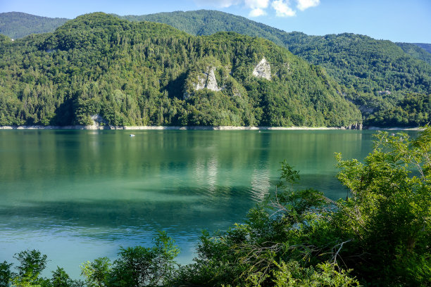 公园里的湖，数码照片的图片作为背景图片下载