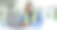 办公项目管理中的在线规划、蓝图报告和设计更新。非洲建筑商、承包商或建筑工人在电脑上输入平面图图片下载