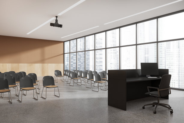 全景米色和木制的演讲厅角落图片下载