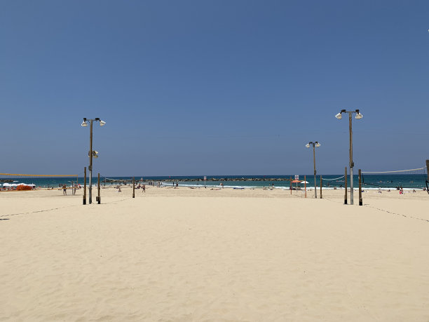 夏日特拉维夫海滩海岸线图片下载