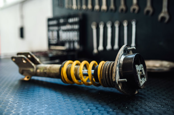 减震器特写照片。图片下载
