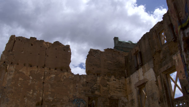 城堡正面的日落图片下载