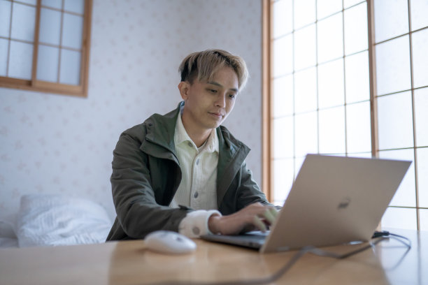 亚洲华人前往日本，在民宿工作图片下载