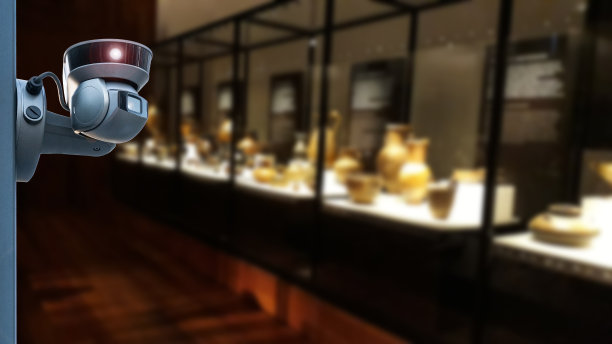 艺术画廊或博物馆内的闭路电视摄像机。图片下载