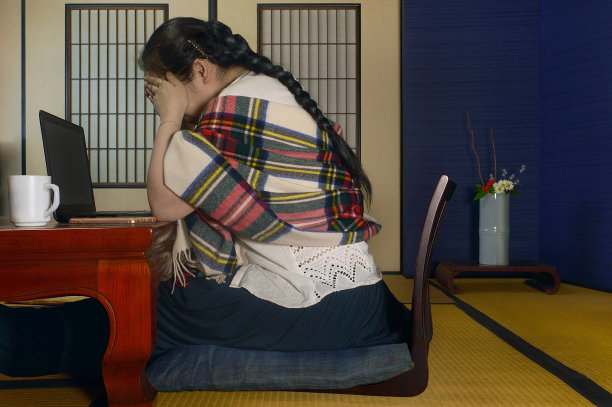 在家工作在日本传统的房间/工作室拍摄图片下载