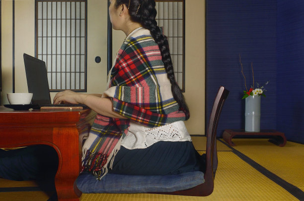 在家工作在日本传统的房间/工作室拍摄图片下载