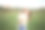 母女俩在公园里绕圈玩耍。库存图片图片下载