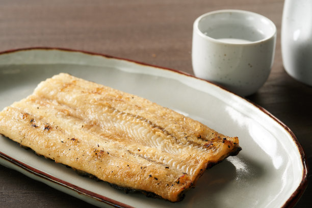 日本传统菜肴烤鳗鱼的图片图片下载