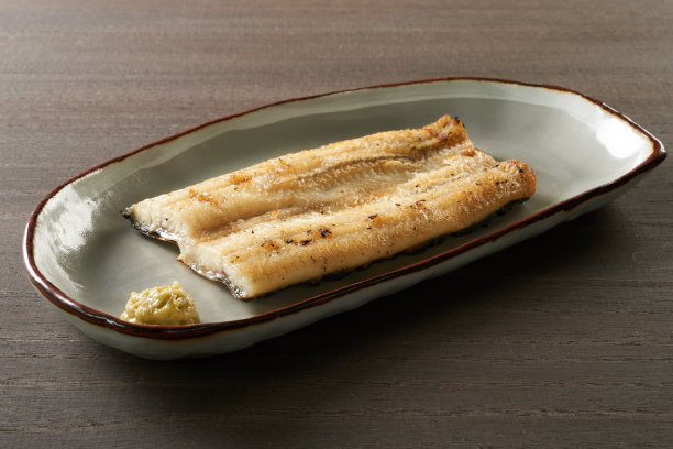日本传统菜肴烤鳗鱼的图片图片下载