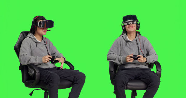 玩电子产品的亚洲玩家图片下载