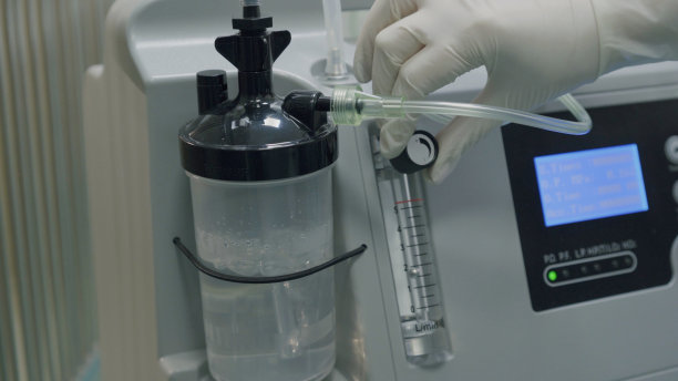 氧气浓缩器。兽医诊所设备。现代医疗设备图片下载