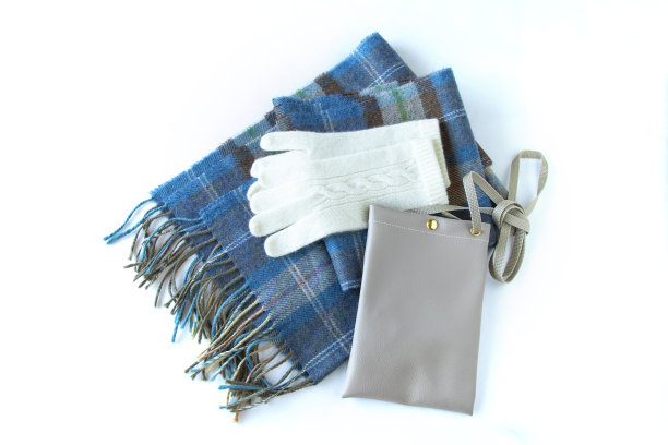 手套和羊毛围巾和智能手机肩包/智能手机肩包/肩包/袋图片下载