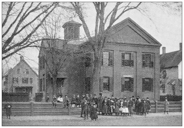 汉普顿县，马萨诸塞州的古董图像:春田，约克街学校图片下载